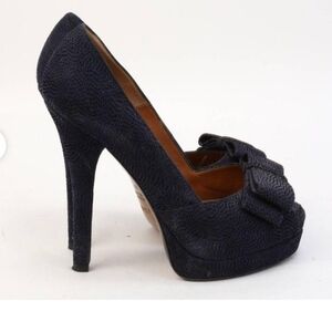 Classy FENDI Blue Bow Accents Pumps, High heels, peep toe Size: 8 1/2 or 38 1/2